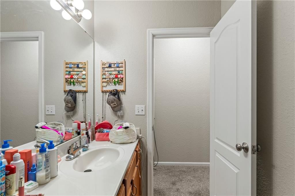 9404 & 9406 N Gower Avenue — photo 27