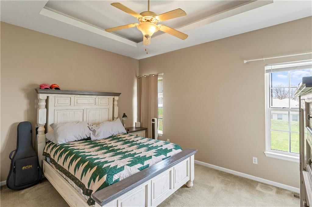 9404 & 9406 N Gower Avenue — photo 33
