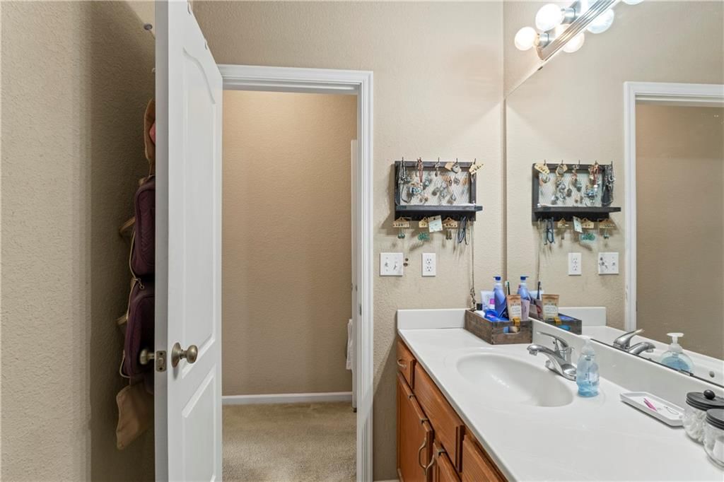 9404 & 9406 N Gower Avenue — photo 36