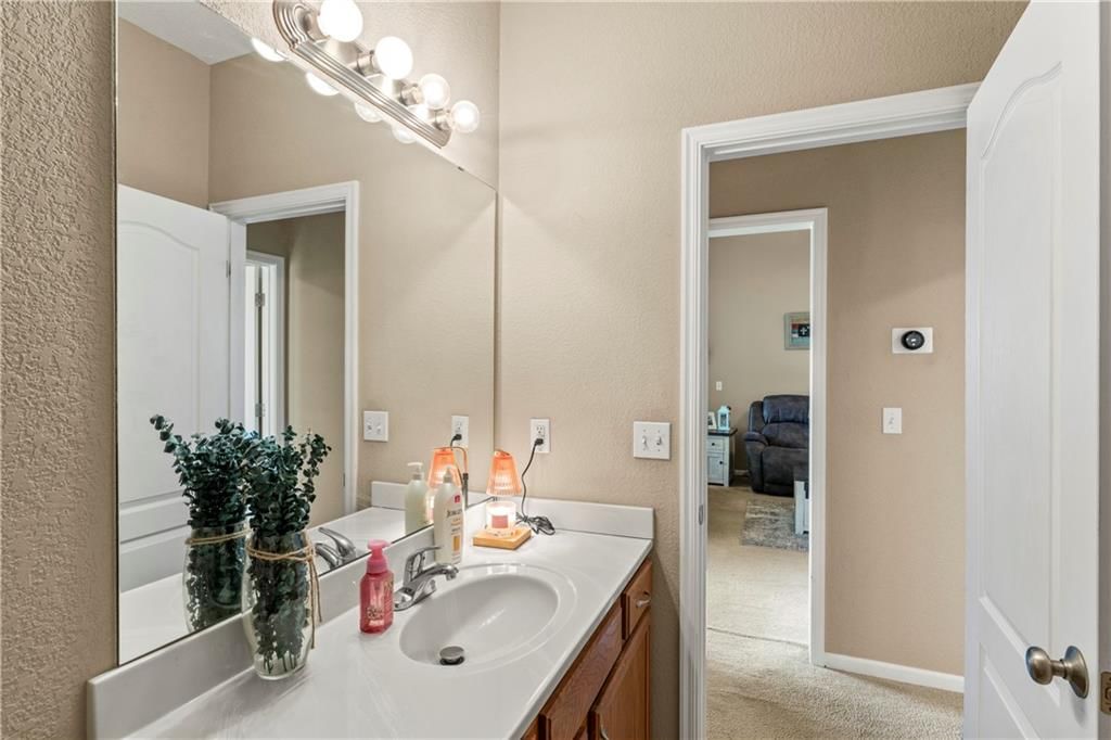 9404 & 9406 N Gower Avenue — photo 40