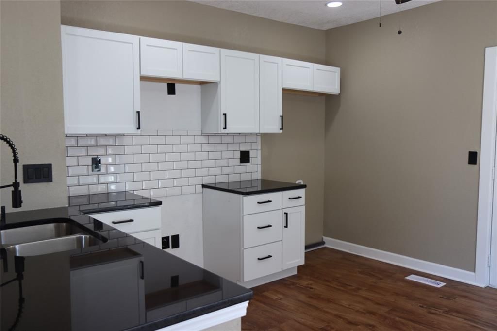 4123 Woodland Avenue — photo 5