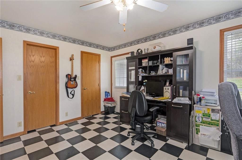 21150 Farm Road 2020 N/A — photo 59