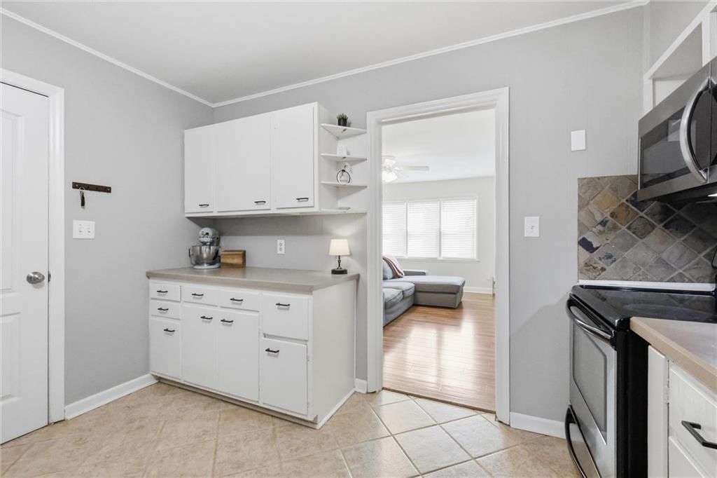 421 W 88 Street — photo 10