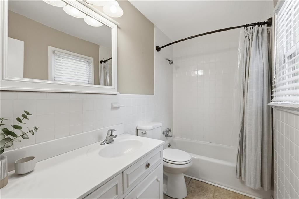 421 W 88 Street — photo 16