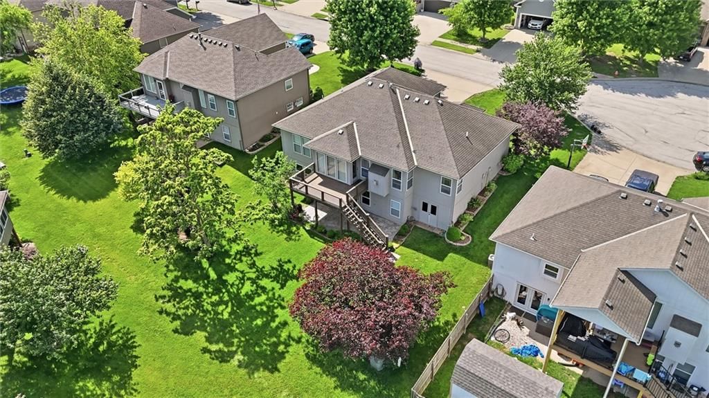807 NW Poplar Court — photo 5