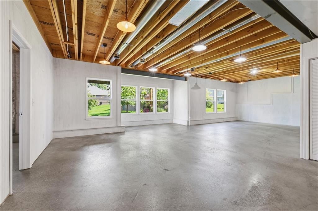 807 NW Poplar Court — photo 28