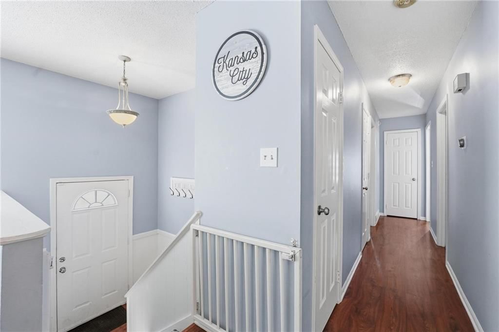 305 S Franklin Street — photo 7