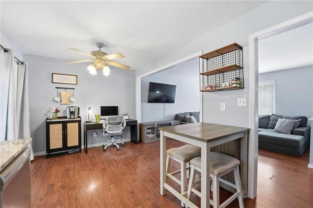 305 S Franklin Street — photo 14