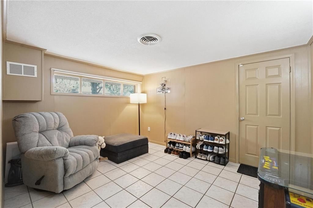 305 S Franklin Street — photo 23