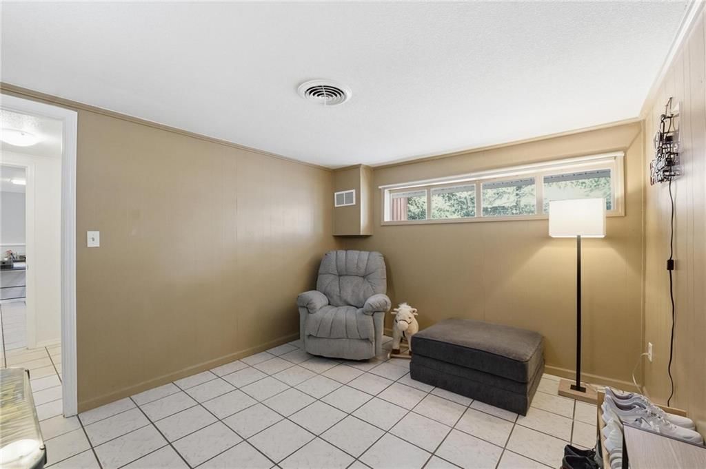 305 S Franklin Street — photo 24