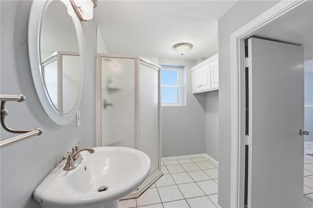 305 S Franklin Street — photo 29