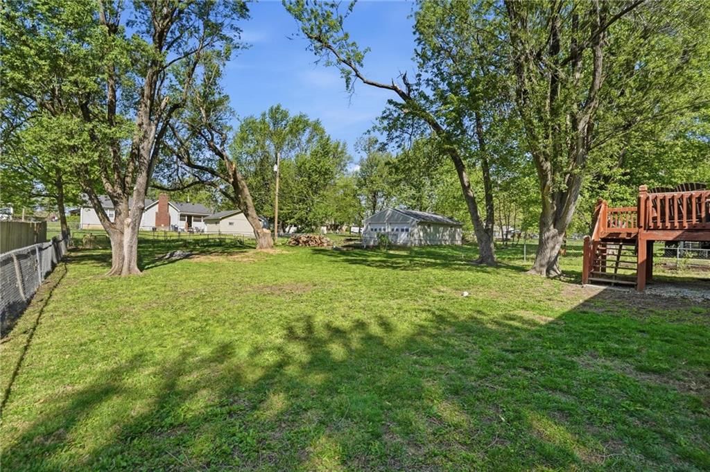 305 S Franklin Street — photo 34