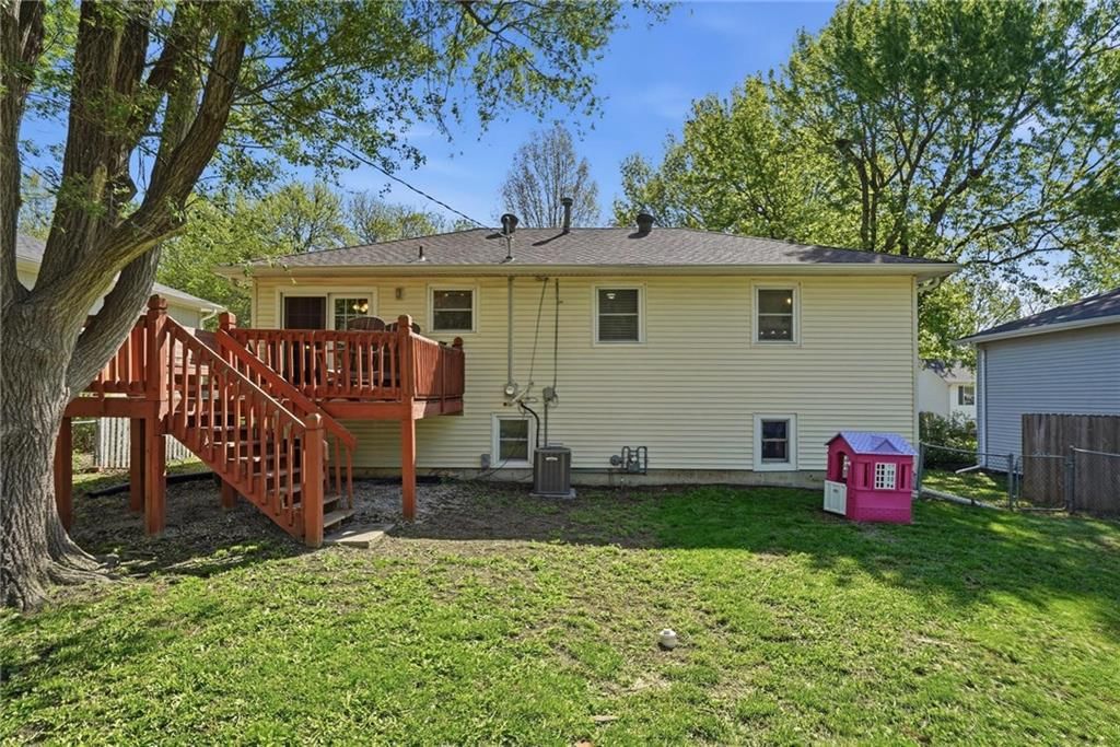 305 S Franklin Street — photo 36