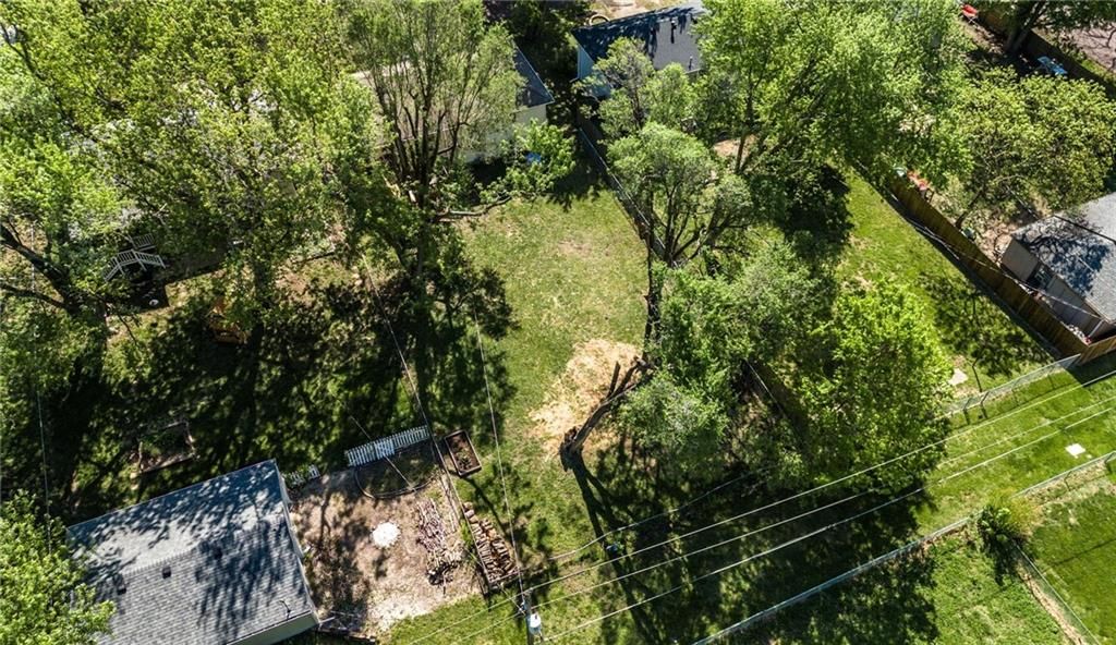 305 S Franklin Street — photo 45