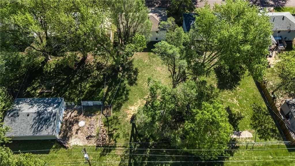 305 S Franklin Street — photo 46