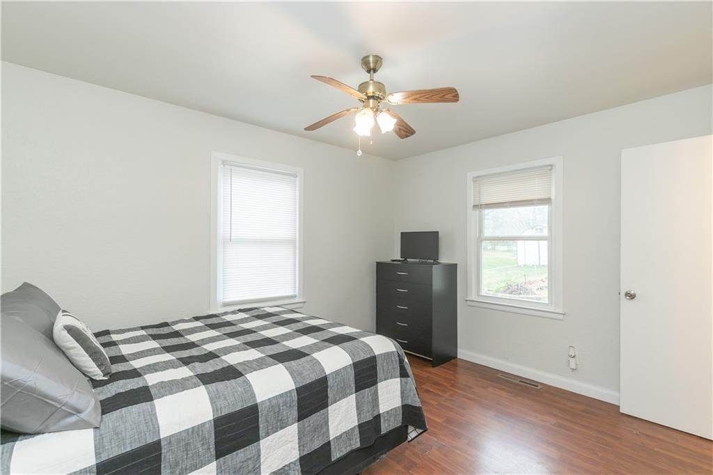 4404 E 137th Street — photo 32
