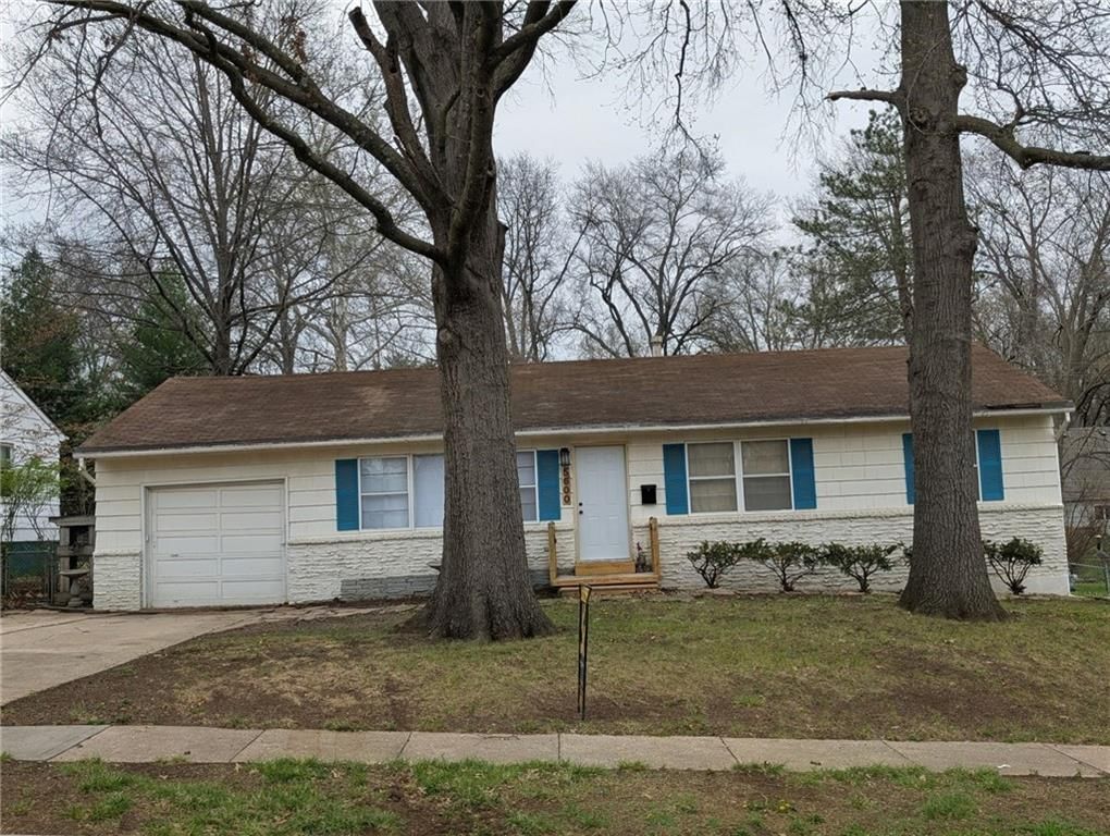 5600 W 101 Terrace, Overland Park, KS