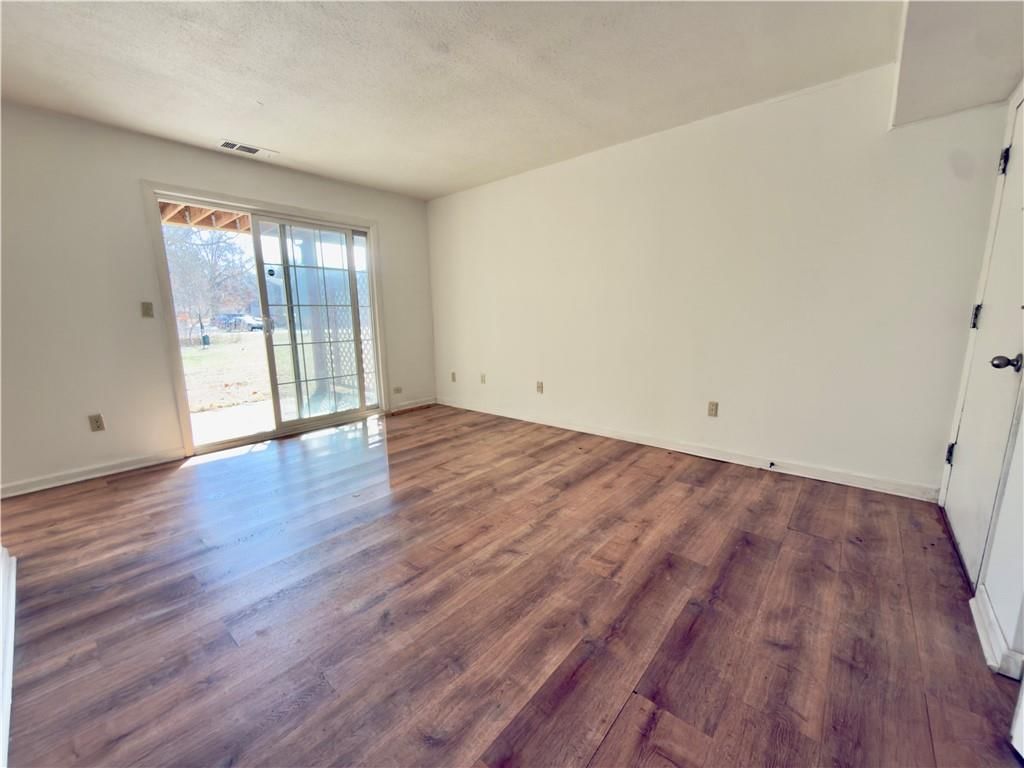 255 N Michigan Street — photo 8