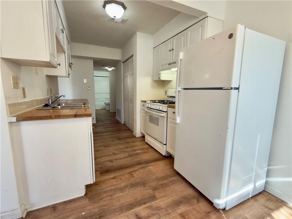255 N Michigan Street — photo 13