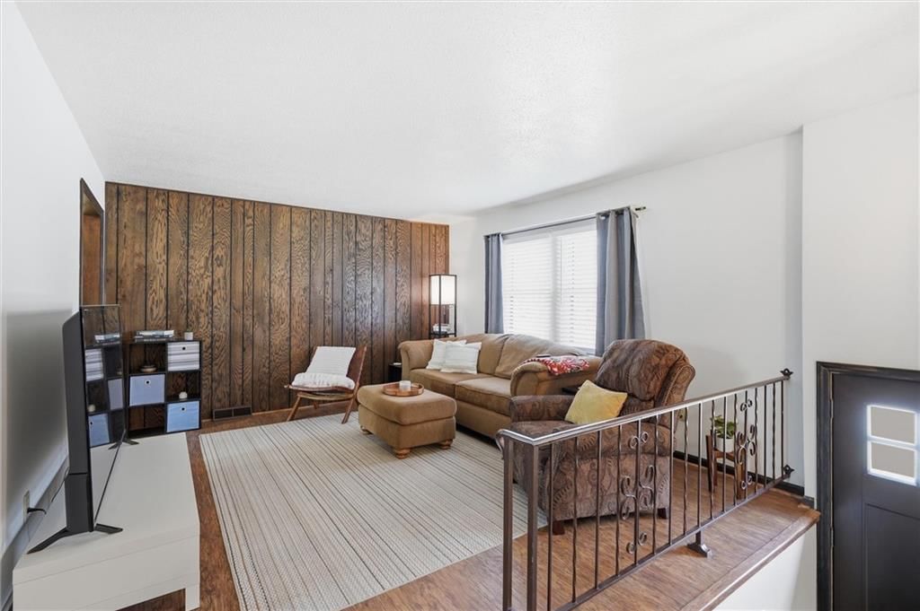 612 S Montclaire Drive — photo 6