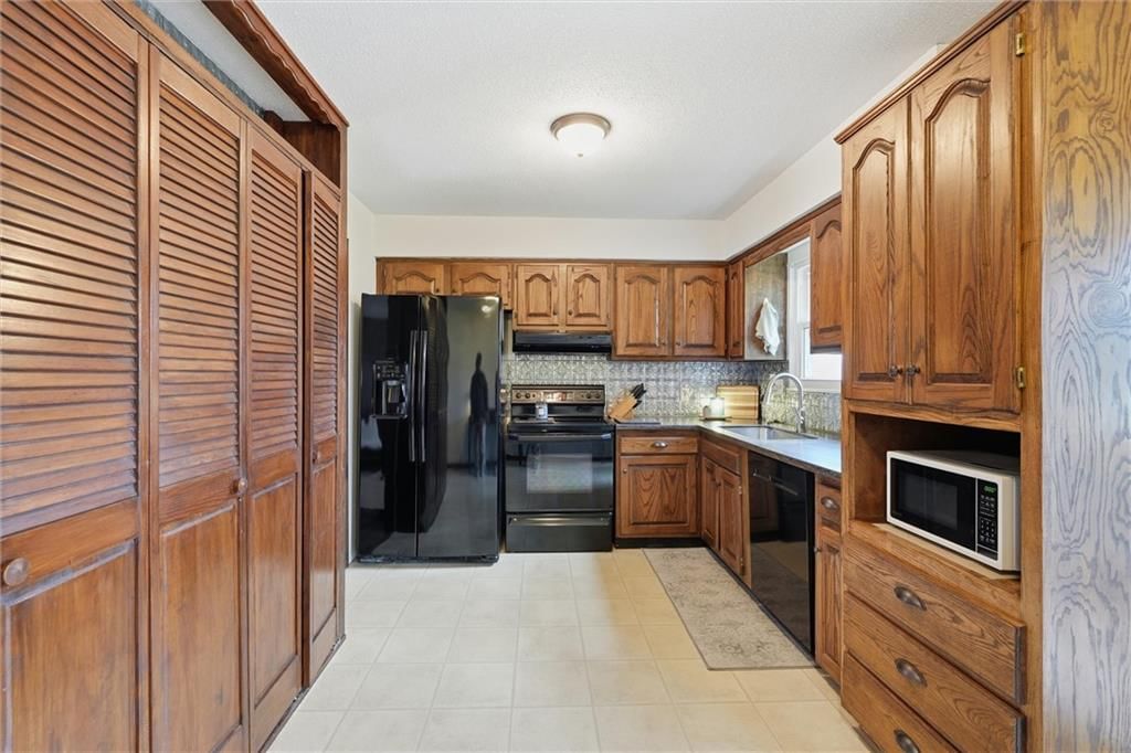 612 S Montclaire Drive — photo 8