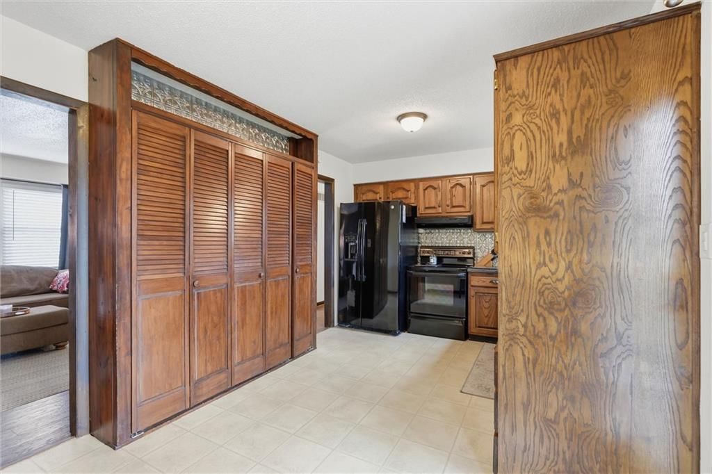 612 S Montclaire Drive — photo 12