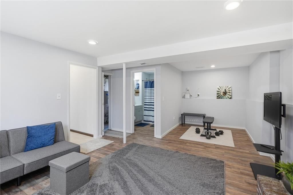 612 S Montclaire Drive — photo 19