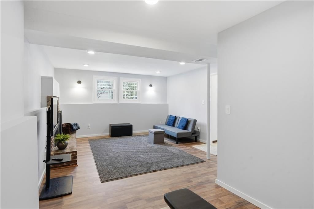 612 S Montclaire Drive — photo 22