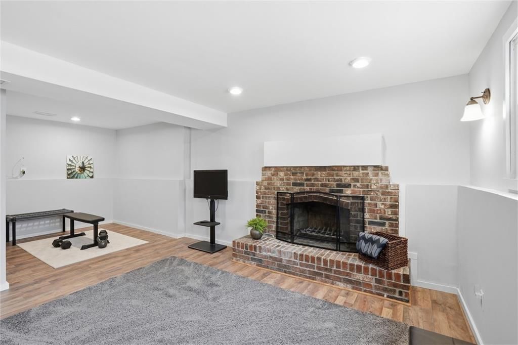 612 S Montclaire Drive — photo 23