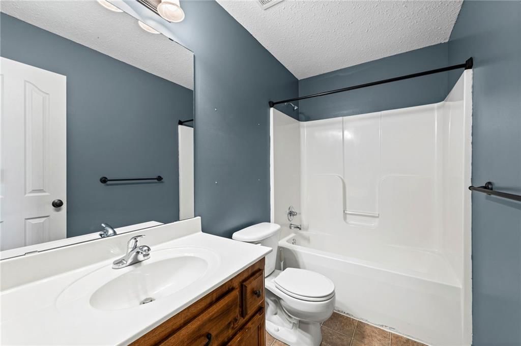 8409 N Elmwood Avenue — photo 21