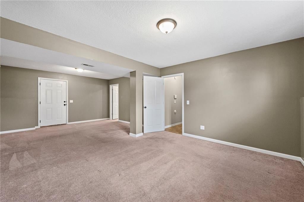 8409 N Elmwood Avenue — photo 33