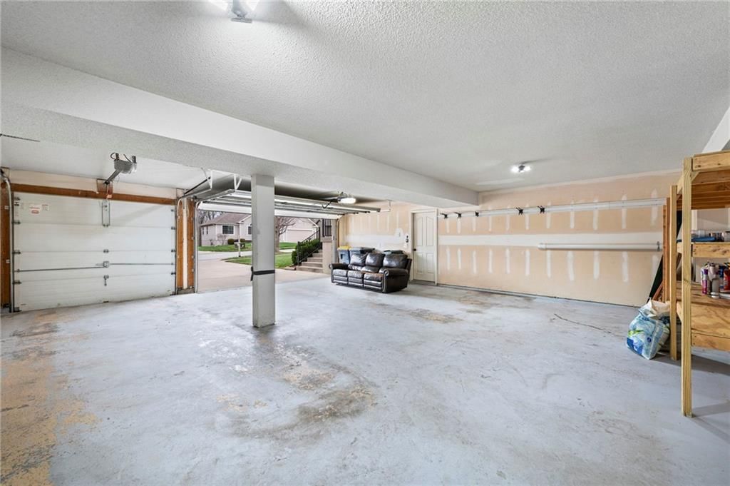 8409 N Elmwood Avenue — photo 36