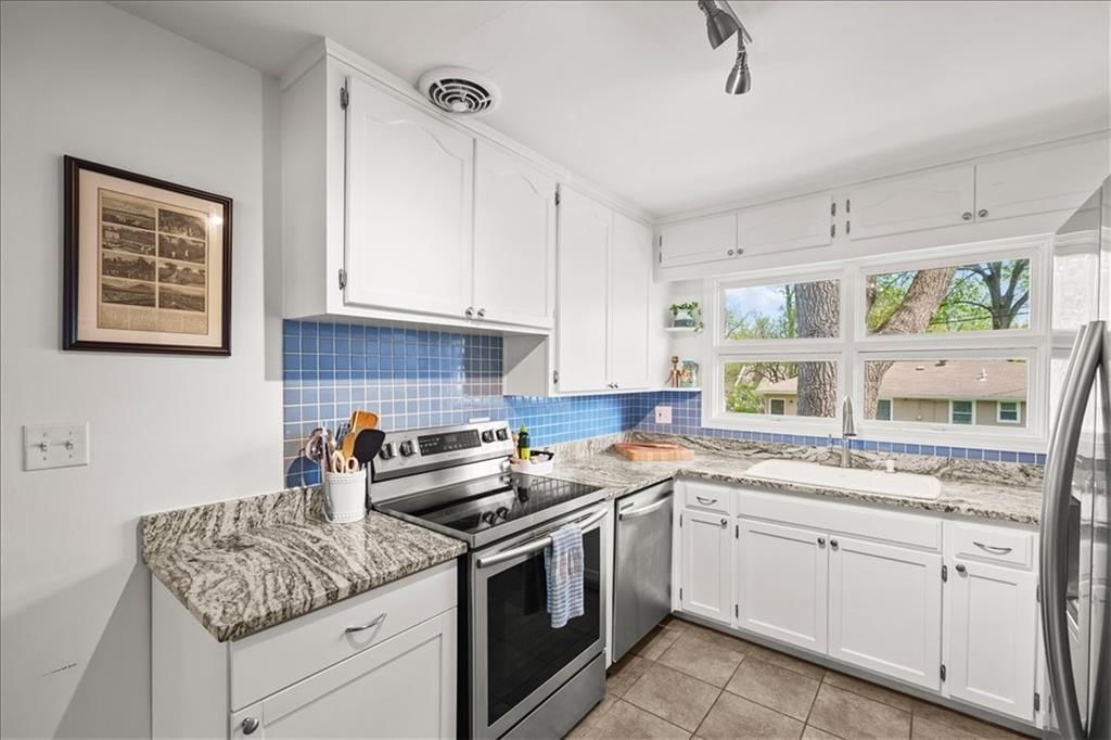 5431 Dearborn Street — photo 10