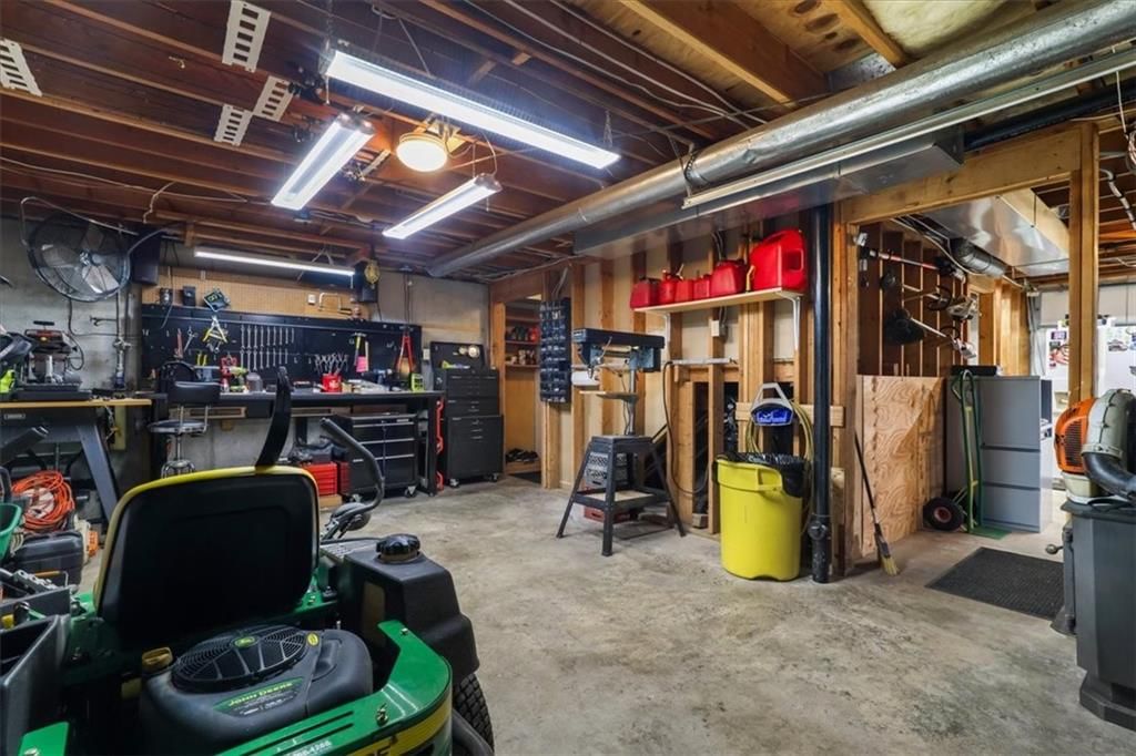 13805 Midland Drive — photo 29