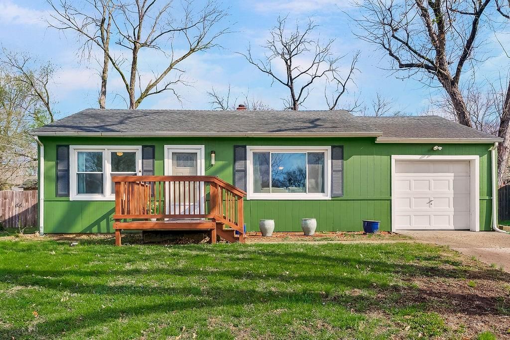 7612 W 64th Terrace, Mission, KS