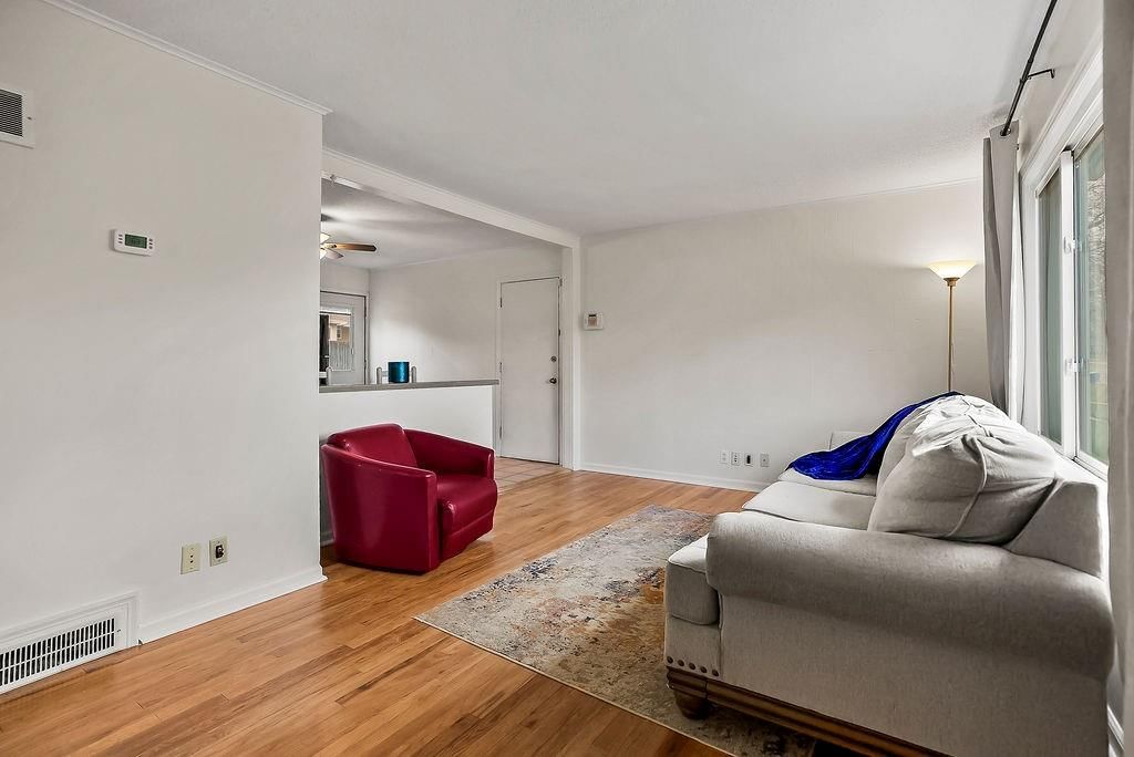 7612 W 64th Terrace — photo 4