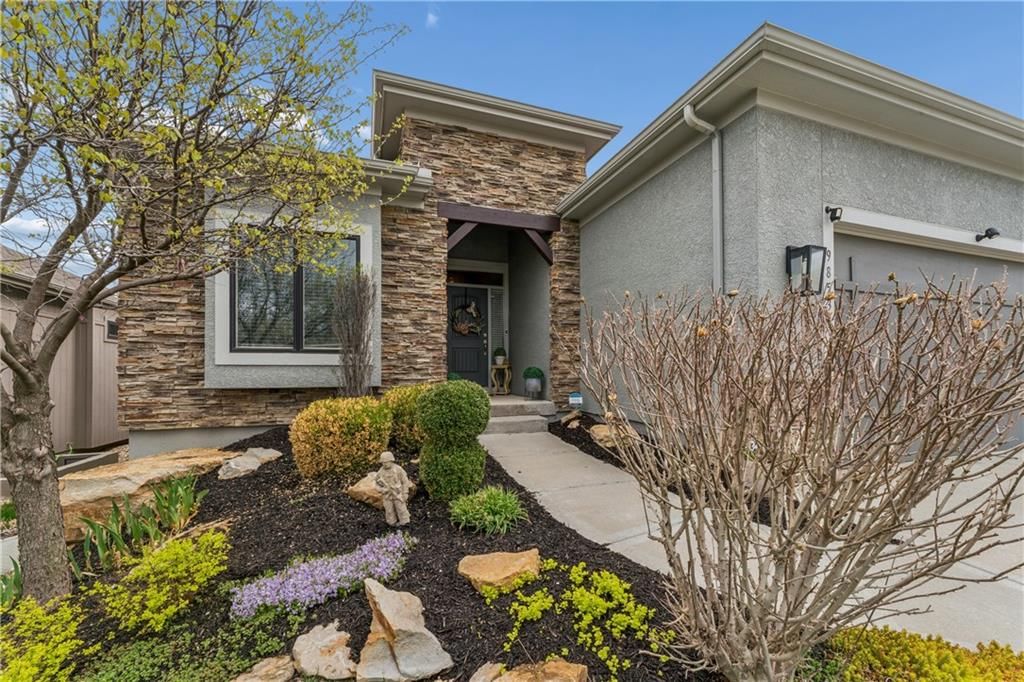 9853 Hollis Lane — photo 4