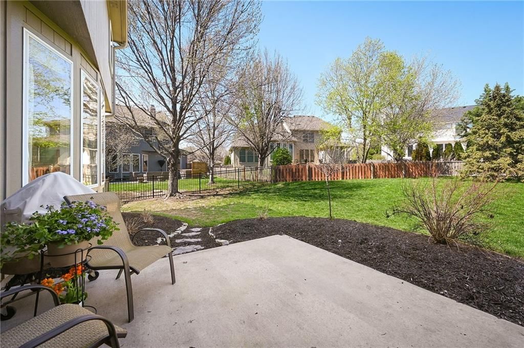 21910 W 57th Terrace — photo 4