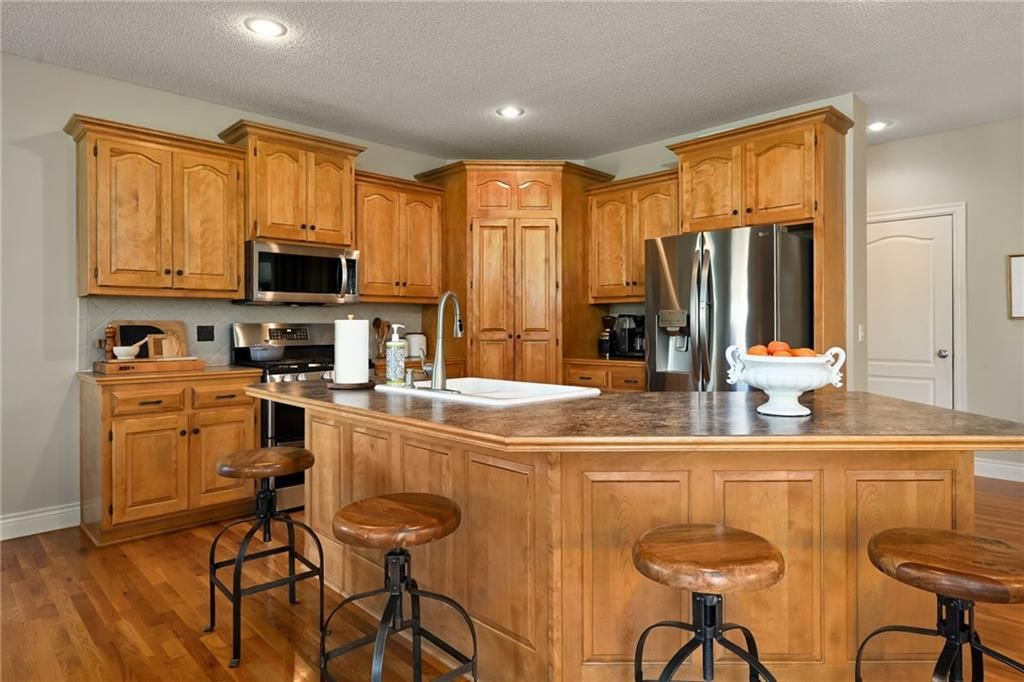 21910 W 57th Terrace — photo 11