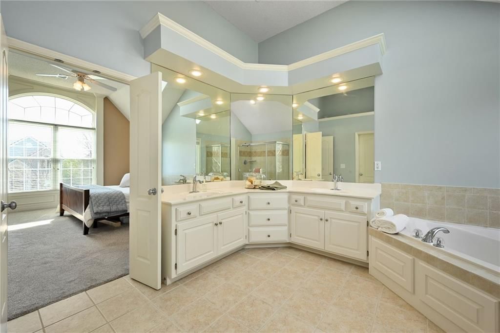 21910 W 57th Terrace — photo 24