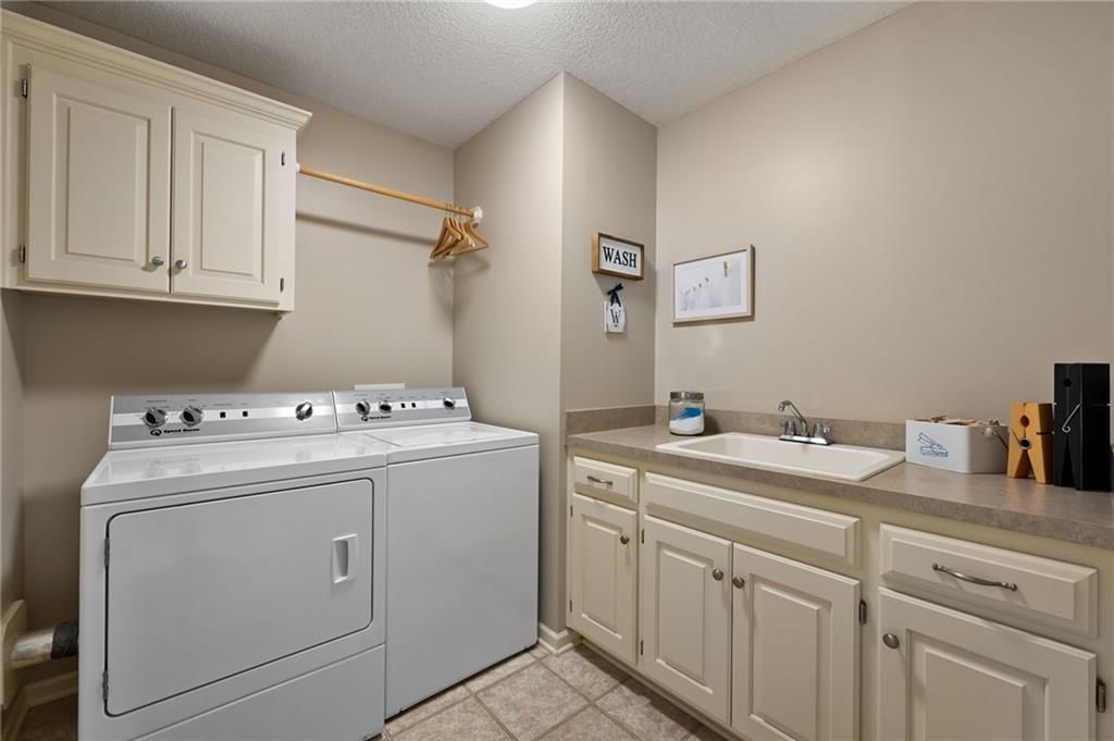 21910 W 57th Terrace — photo 30