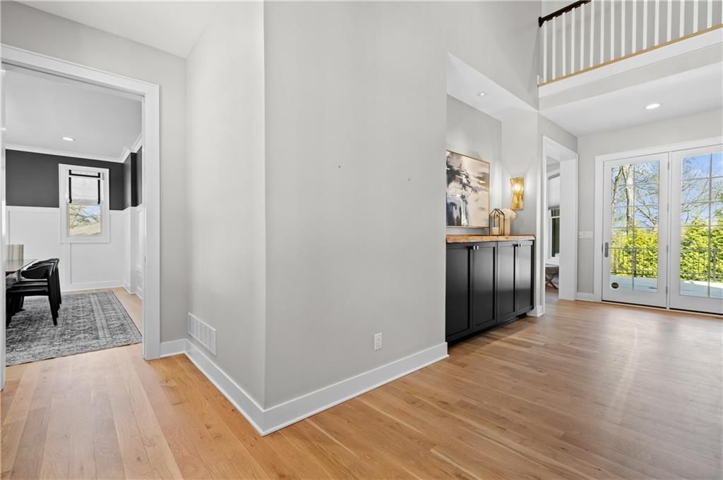 8909 Lee Boulevard — photo 9