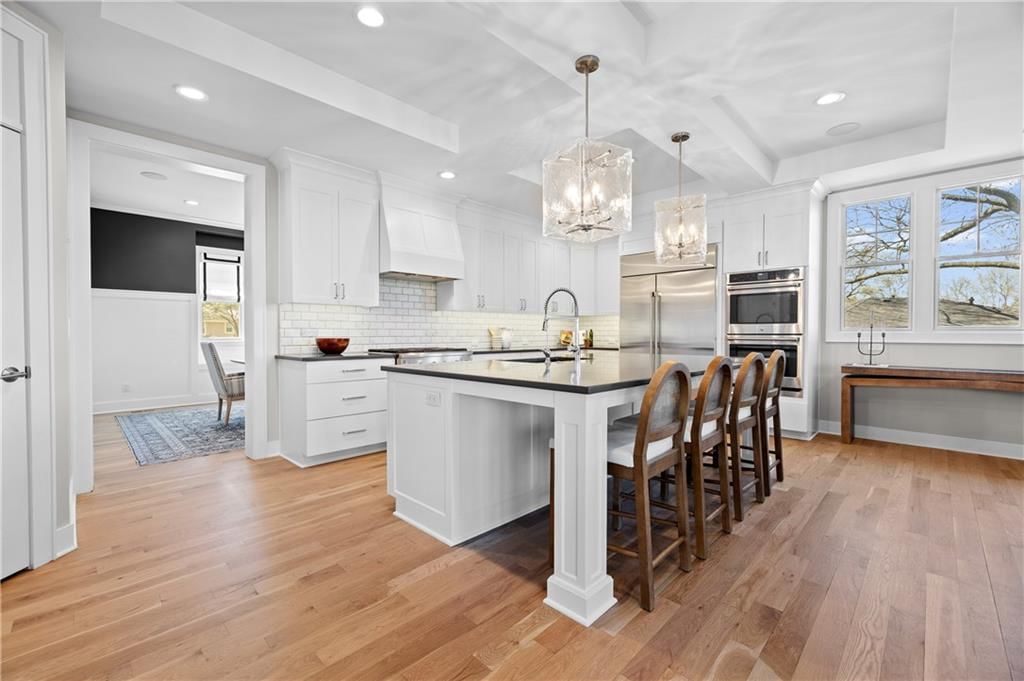8909 Lee Boulevard — photo 17
