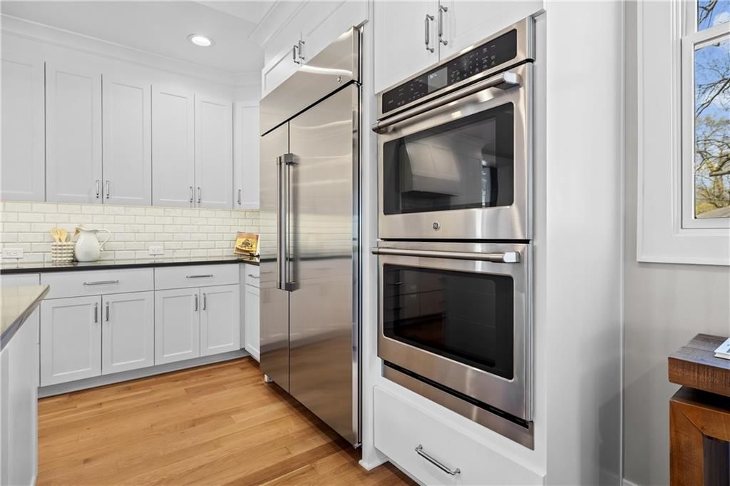 8909 Lee Boulevard — photo 21