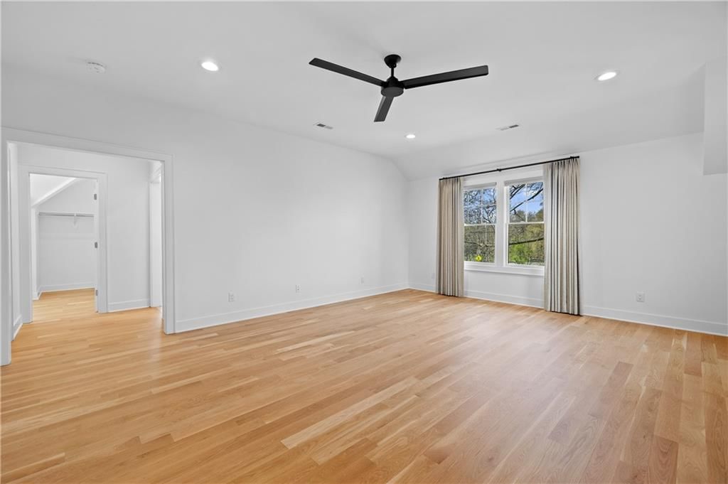 8909 Lee Boulevard — photo 30