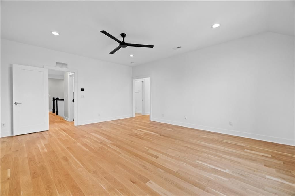 8909 Lee Boulevard — photo 31