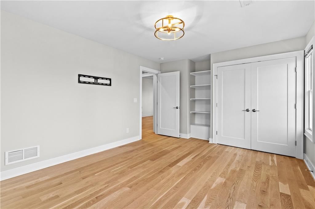 8909 Lee Boulevard — photo 40
