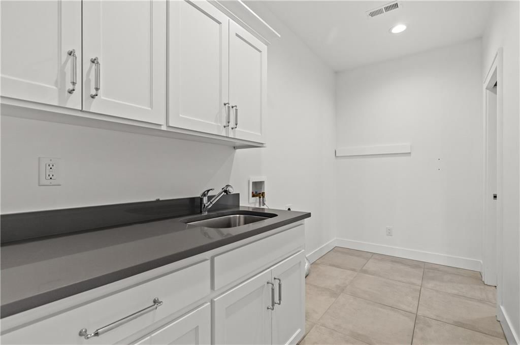 8909 Lee Boulevard — photo 42
