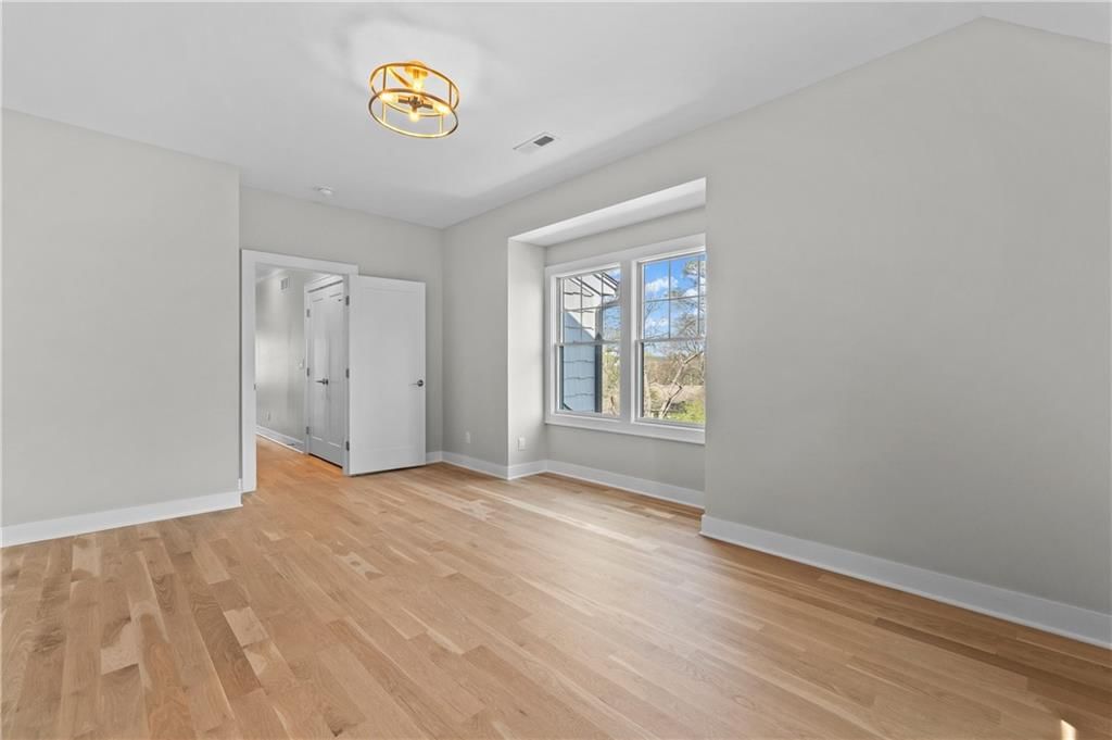 8909 Lee Boulevard — photo 44