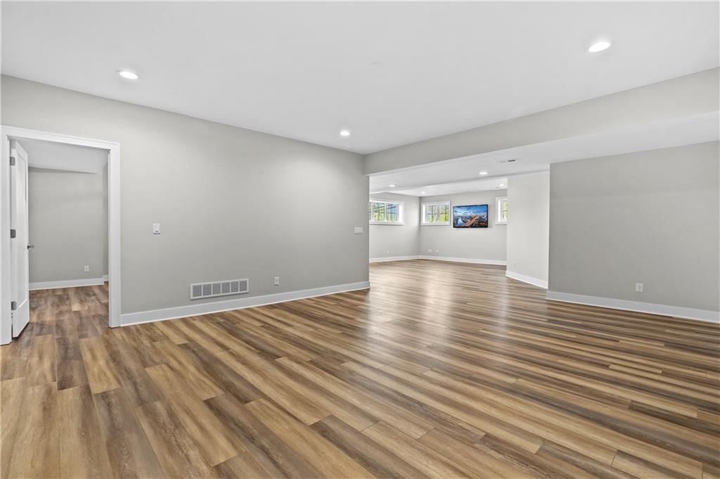 8909 Lee Boulevard — photo 49